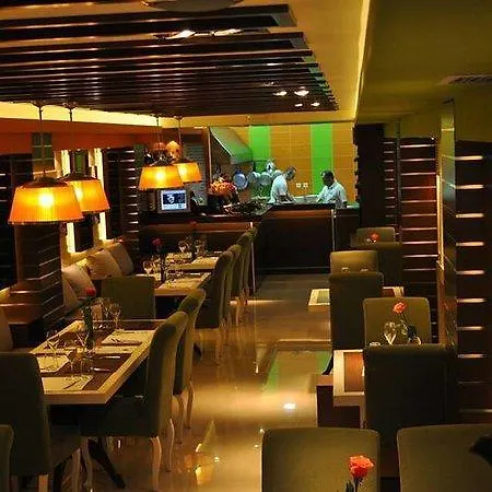Hotel Alfa *